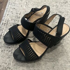 Worn once for new years. SUPER comfy